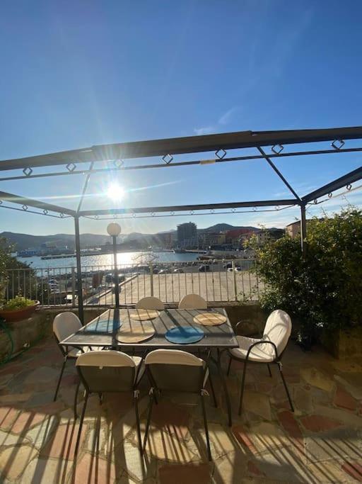 Appartamento Vista Porto Spiaggia Le Ghiaie Portoferraio Exterior foto